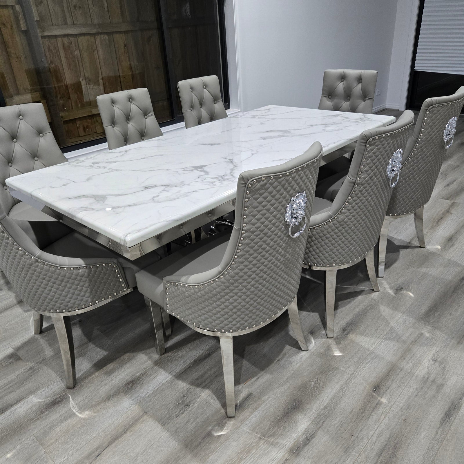 How to Choose the Perfect Dining Table (RBM Classic Home Buyer's Guide)