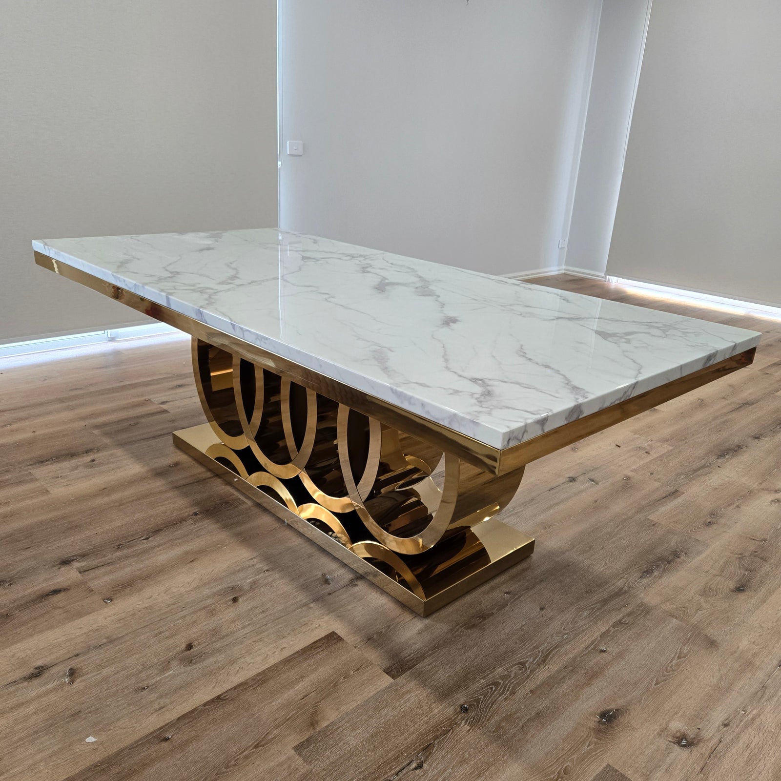 Circles (L220cm) Marble Dining Table
