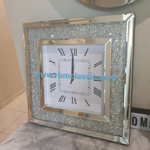 Diamond Crushed Glass Mirrored Silent Wall Clock with an Elegant, Luxurious Look for Perfect Decoration in Classic Silver Colour