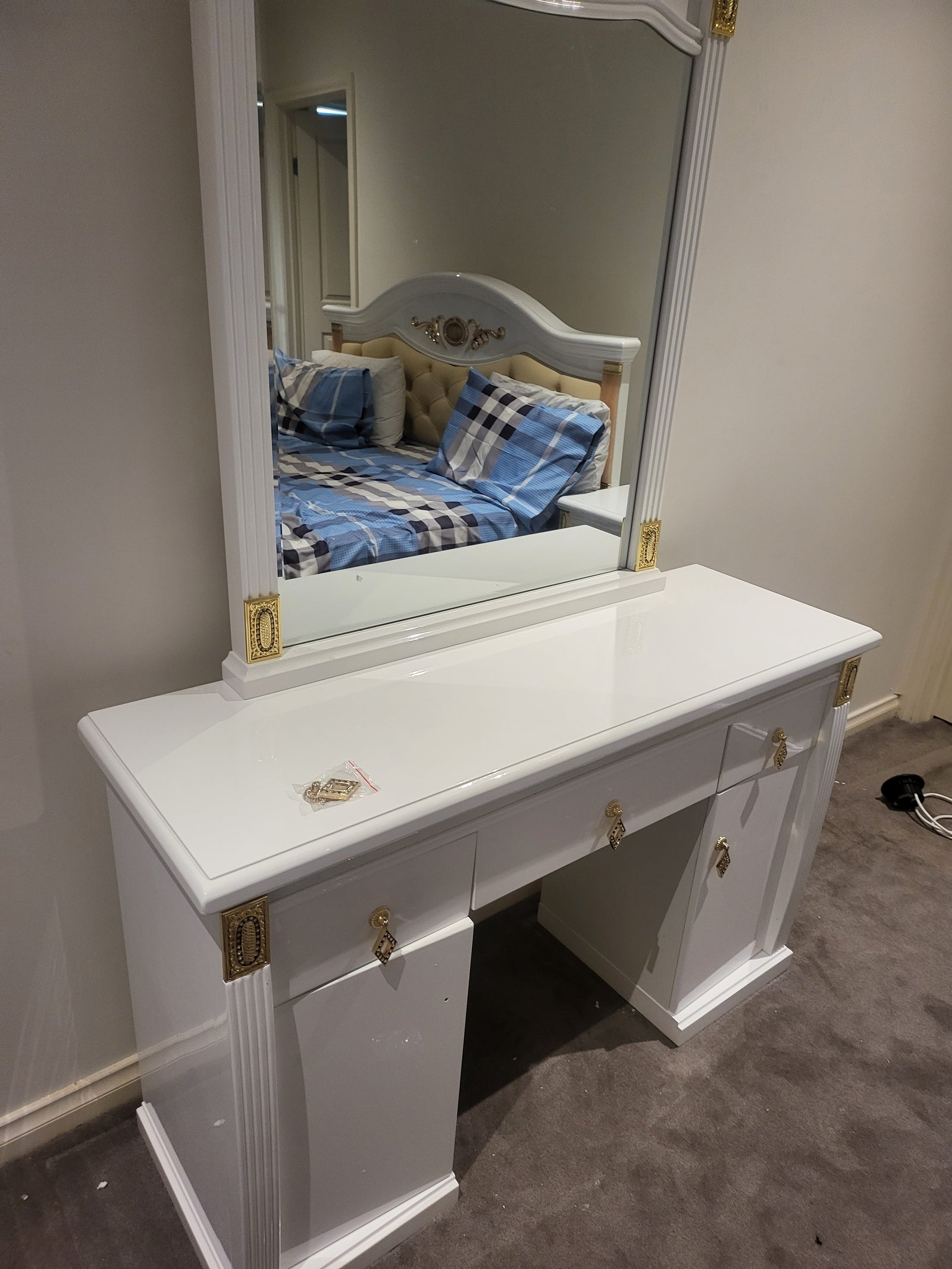 Classic King Size Bed Suite (RBM 2)