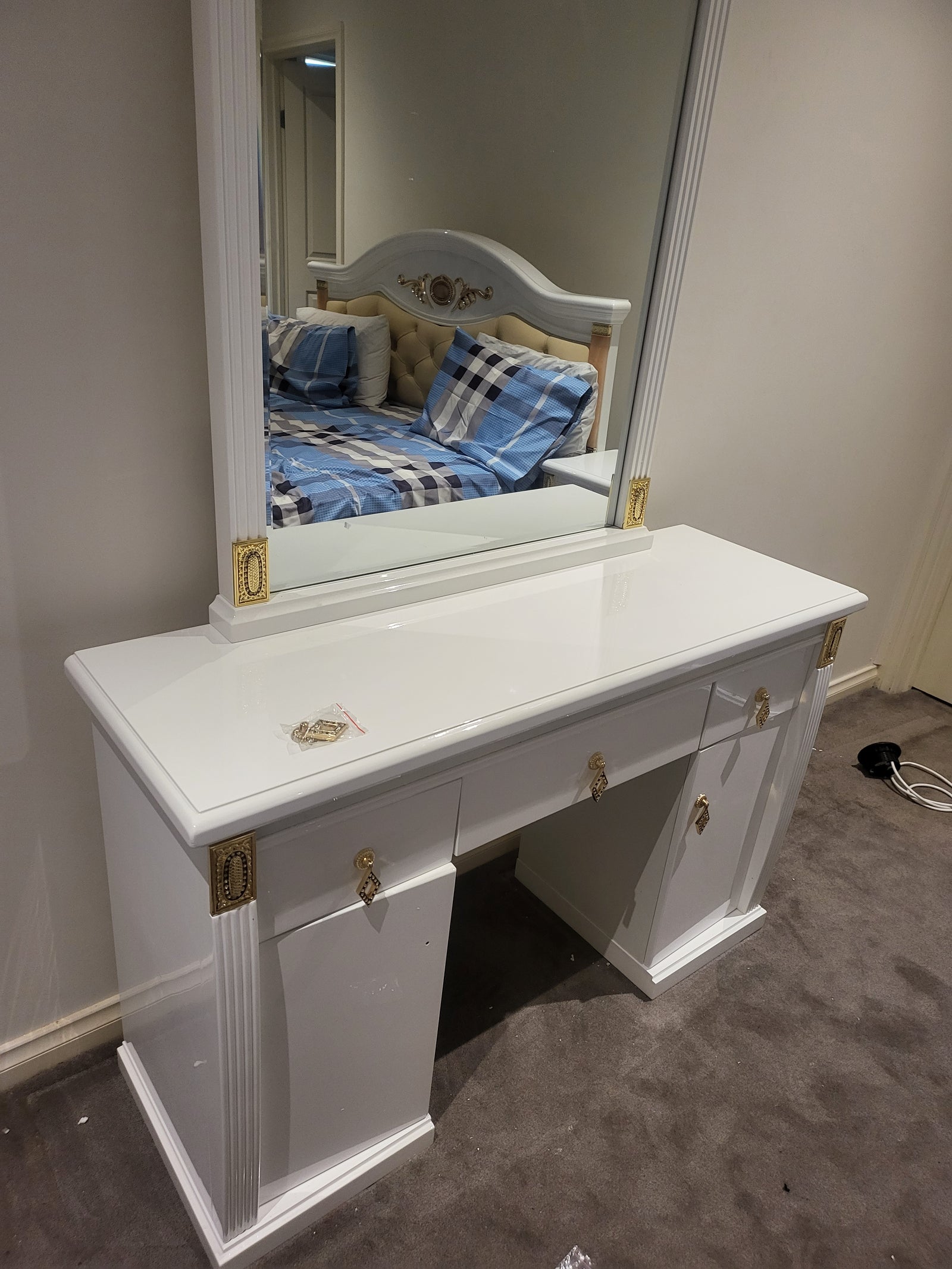 Classic King Size Bed Suite (RBM 2)
