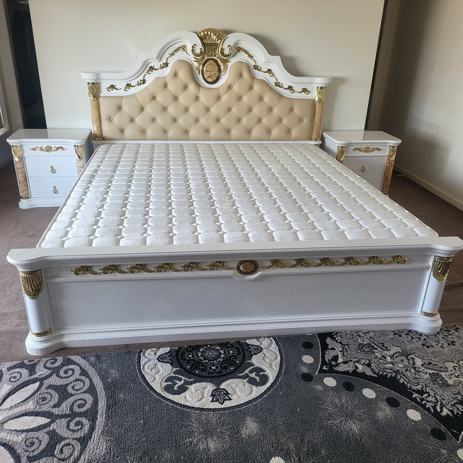 Super King Size Bed Suite