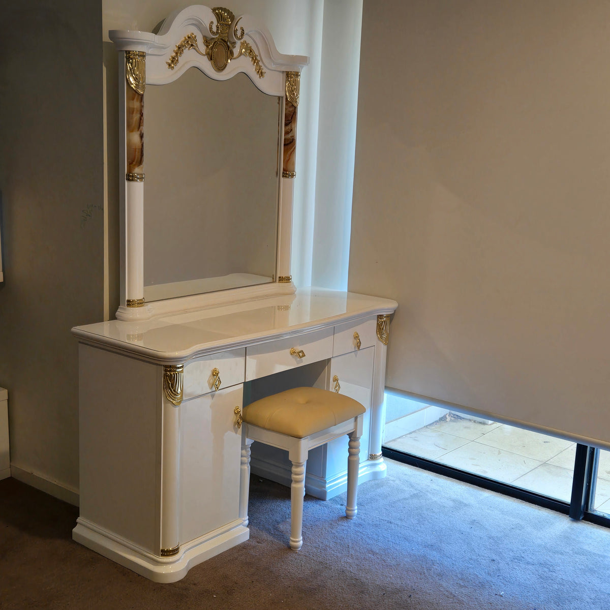 Wooden Dressing Table with 3 Drawers