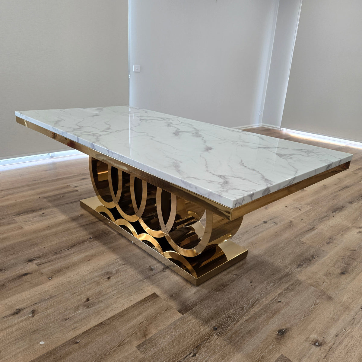 Circles (L220cm) Marble Dining Table