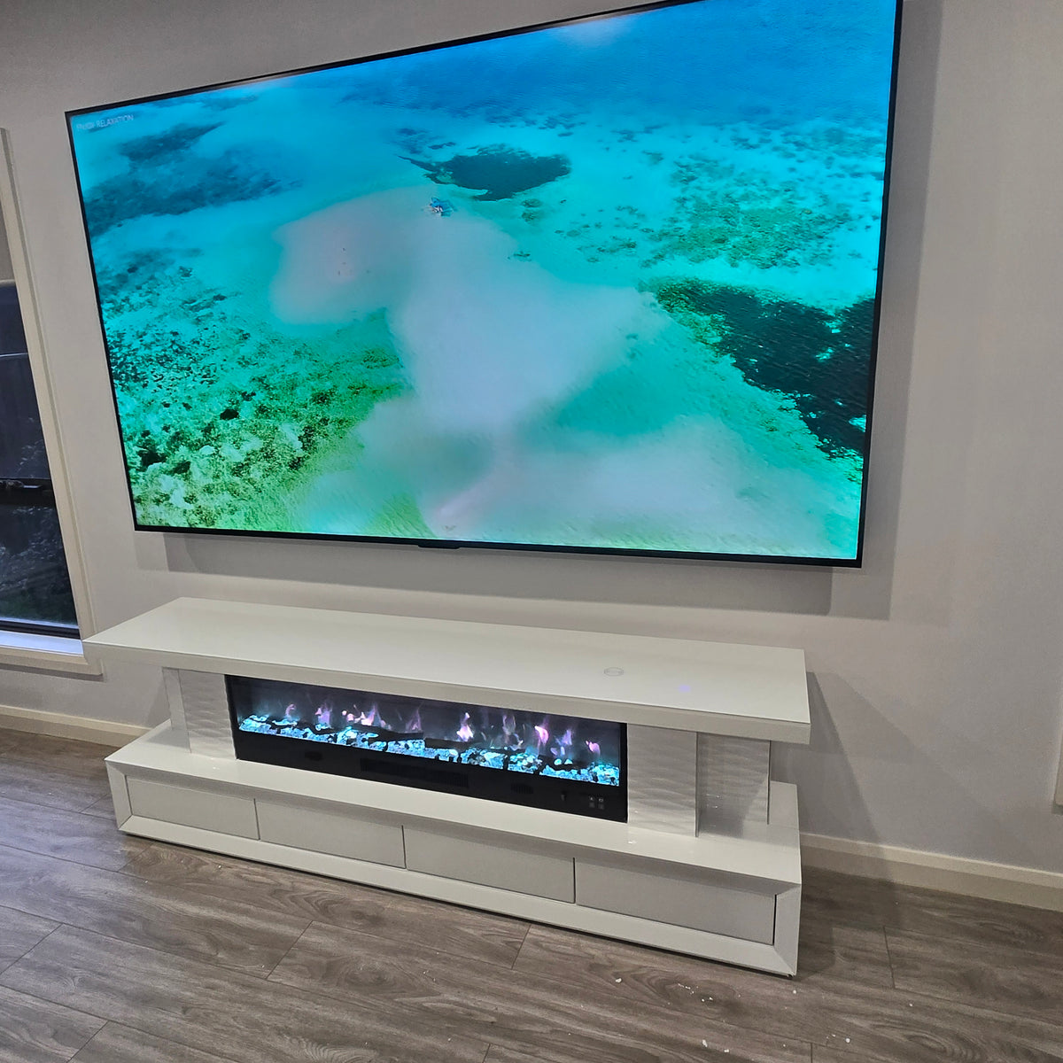 Adrian Glass TV Unit with Fireplace Reflector - White