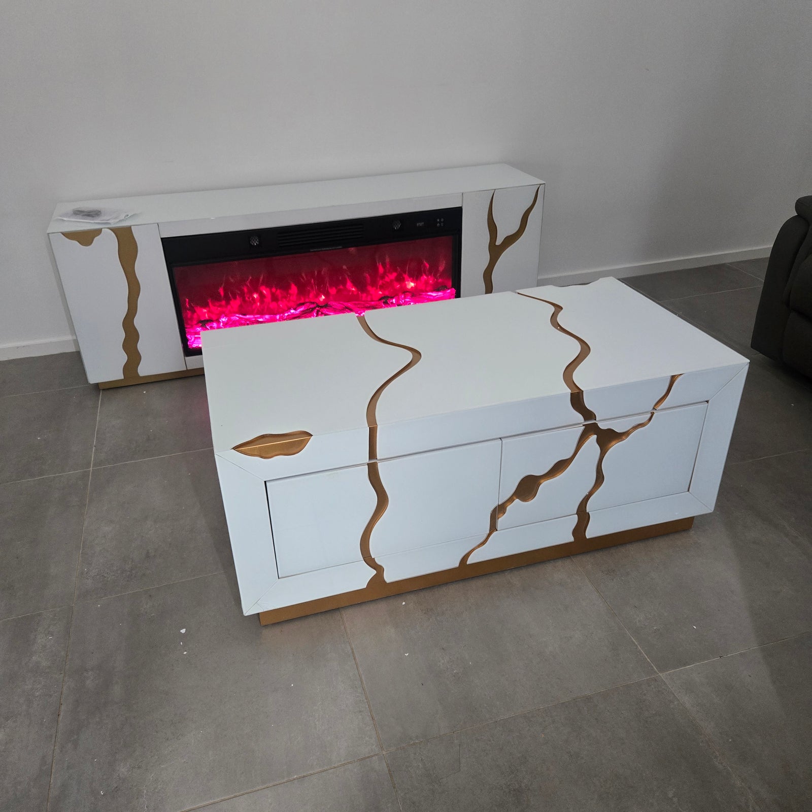 White and Gold MDF TV Unit with Fireplace Reflector