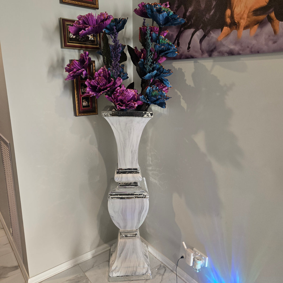 H126cm Decorative Resin Vase - White and Silver
