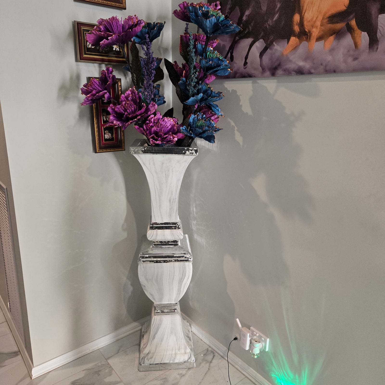 H126cm Decorative Resin Vase - White and Silver
