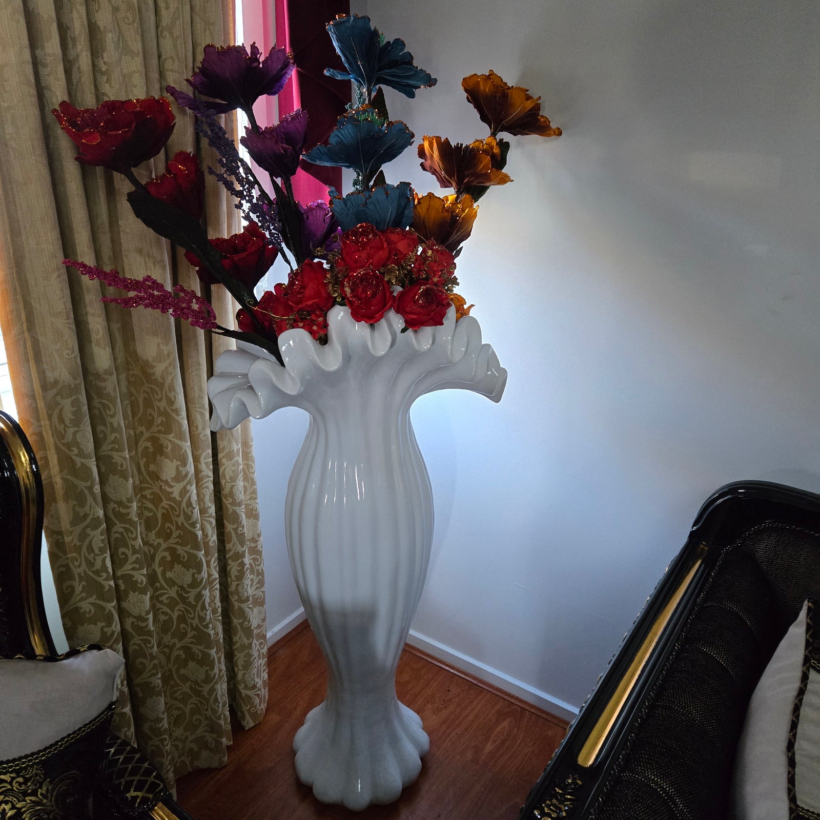 Decorative Resin Vase - Shells