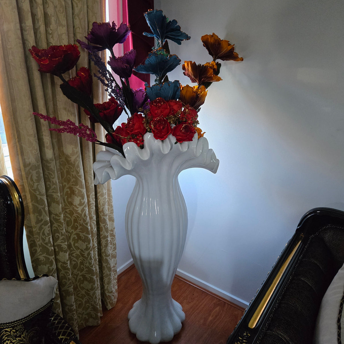 Decorative Resin Vase - Shells