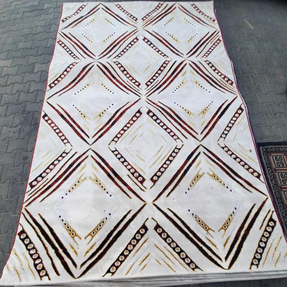 Comfortable Rugs Handmade in Turkey in Cream, Red and Gold Colours. Discover Luxury and Stylish Designs at Affordable Prices.