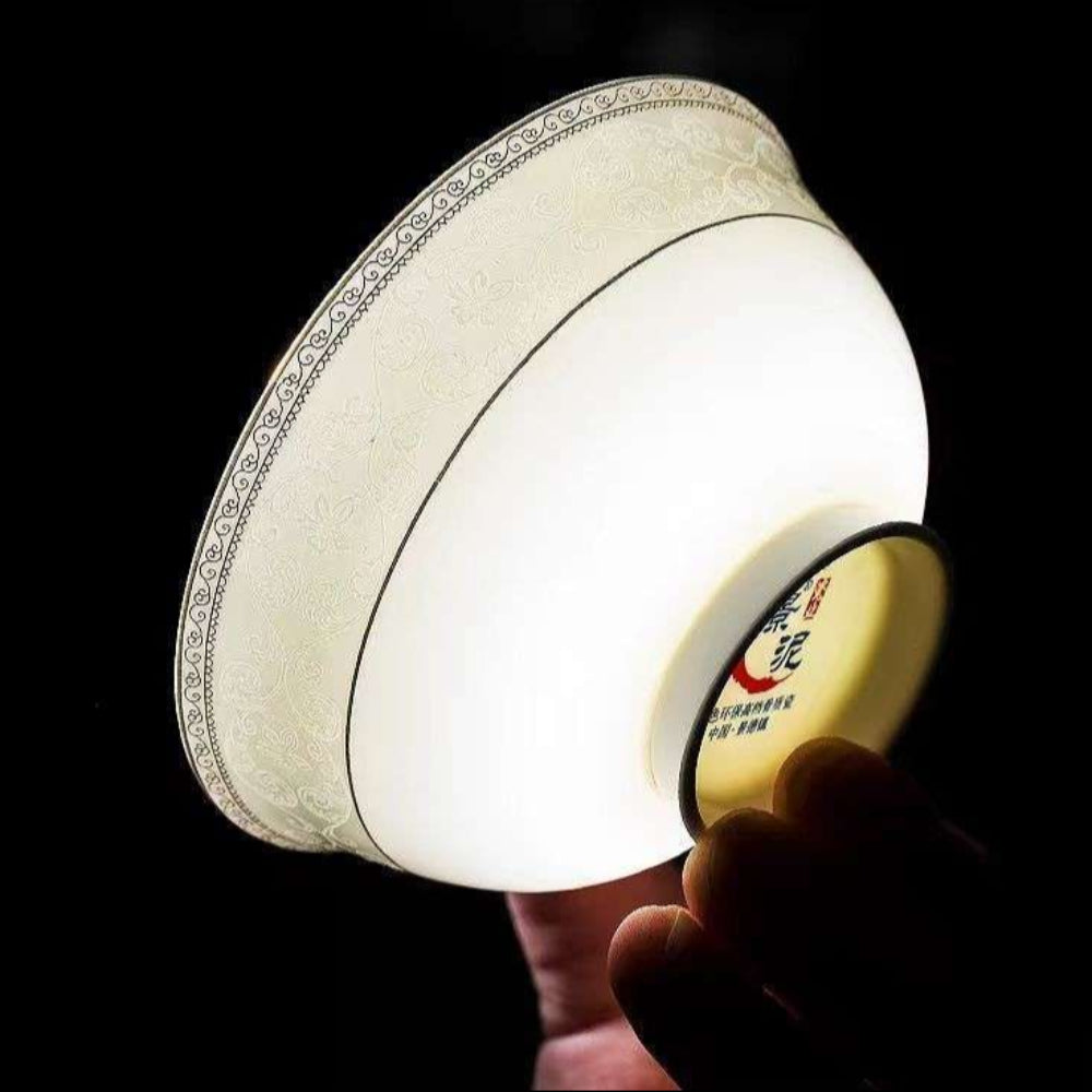 Pure Ceramic Kitchenware in White and Decorative Edges