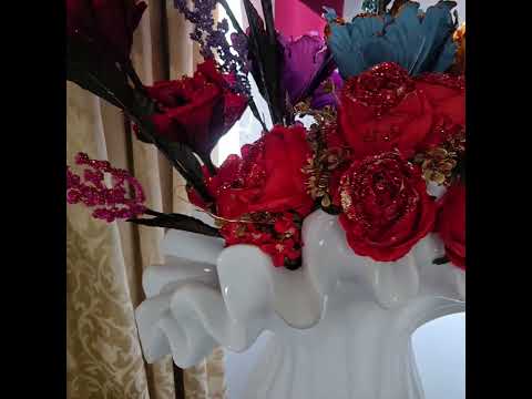 Decorative Resin Vase - Shells