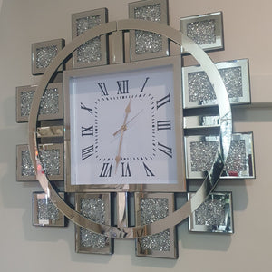 Diamond Crushed Glass Mirrored Silent Wall Clock with an Elegant, Luxurious Look for Perfect Decoration in Silver