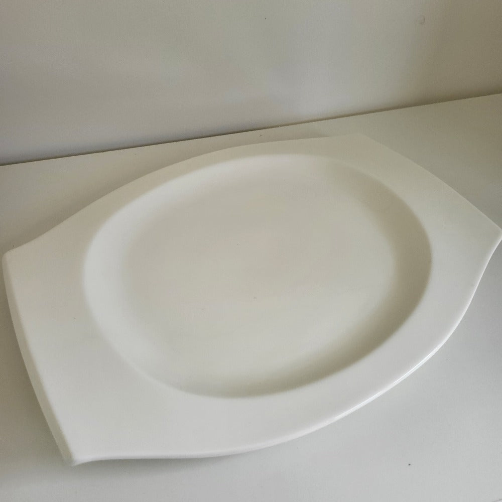 White Classy Ceramic Dinner Plates