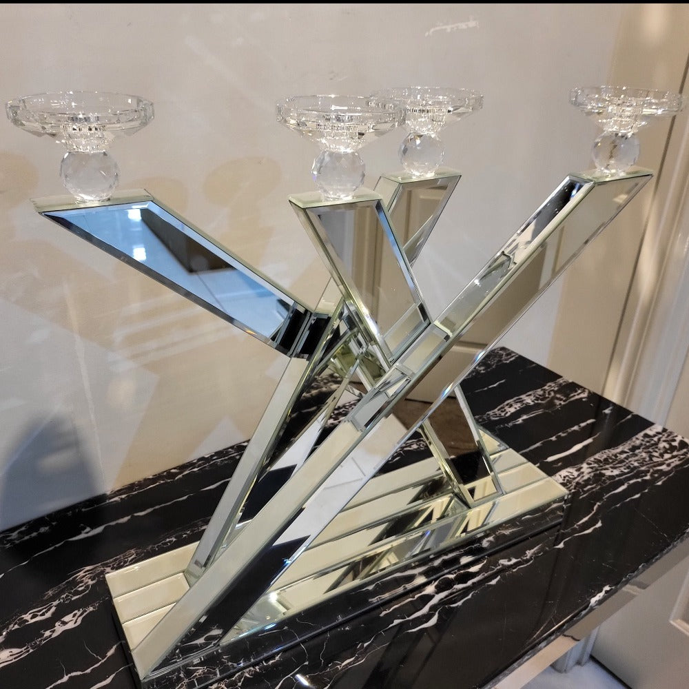 Luxury Modern Classy Sparkling Silver Candleholders / Candlesticks with decoration Candles in Silver Stainless Steel Frame , Stand with 4 candleholders