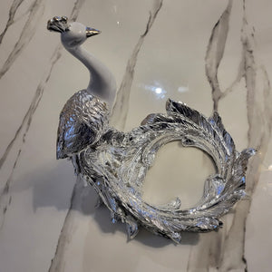 Elegant Design with Exquisite Craftmanship Silver and White Decorative Serving Fruit Bowl