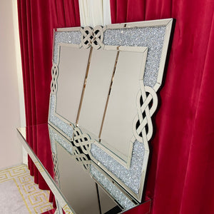 Classy Modern Diamond Crushed Mirrored Glass W Shaped Style Hallway Console Table and Mirror set in Silver Colour